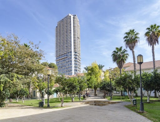 Neve Tzedek Towers-min